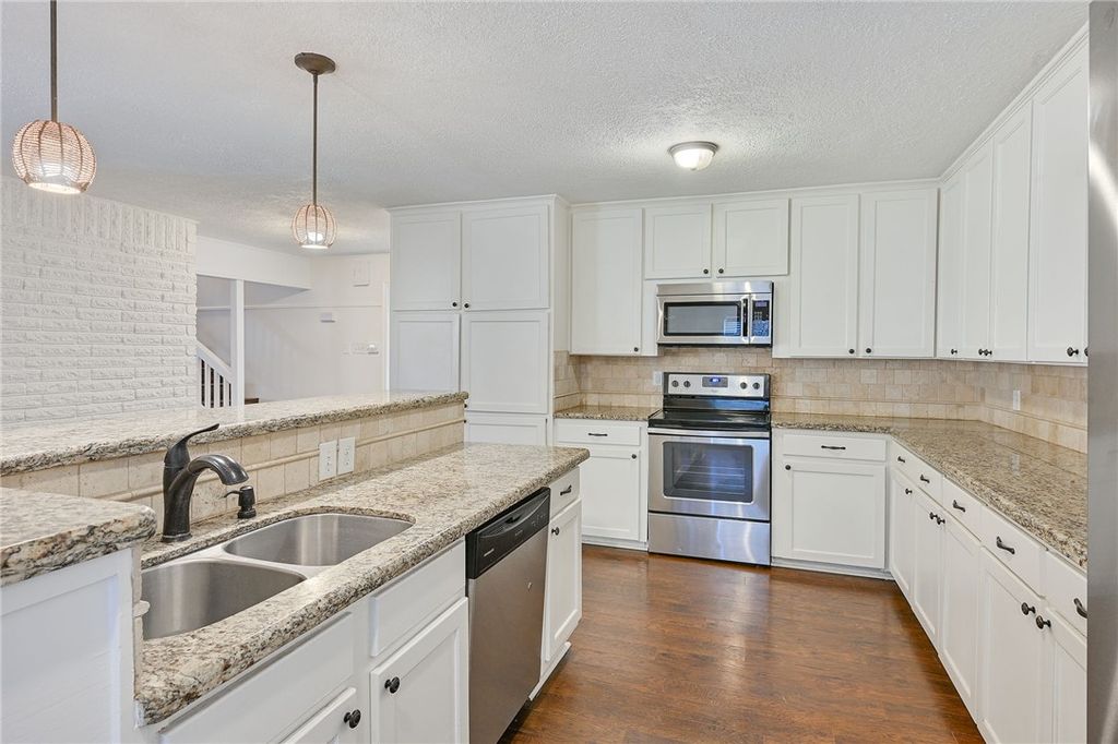 2504 Broadmoor Drive, Bryan, TX 77802 — photo 4