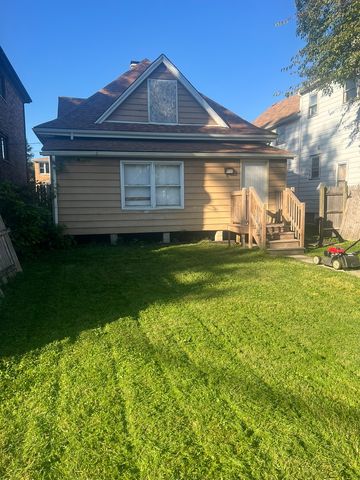8 W 137th Place, Riverdale, IL 60827