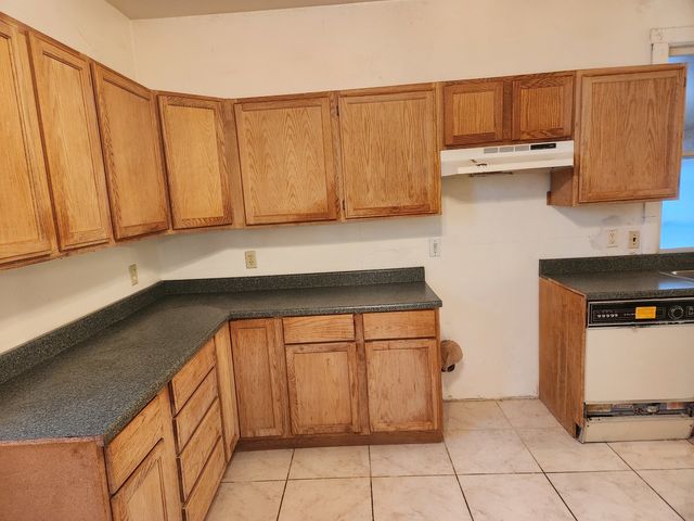 8 W 137th Place, Riverdale, IL 60827