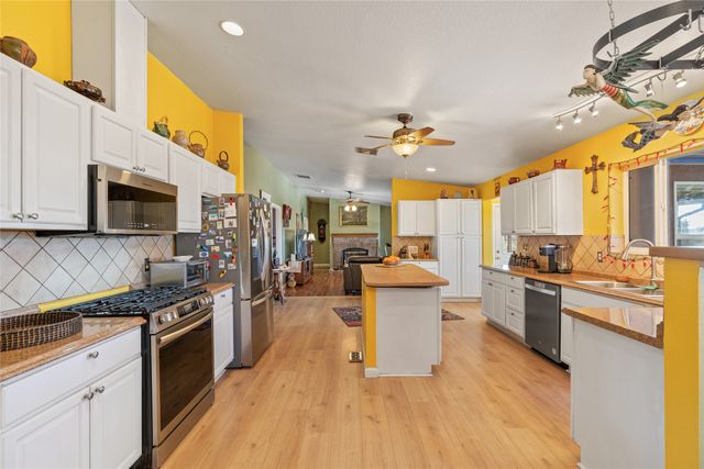 12 Apache Ridge Road, Santa Fe, NM 87505
