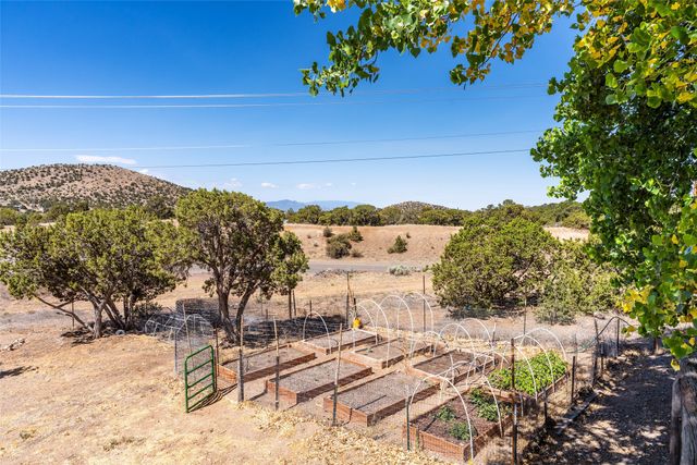 12 Apache Ridge Road, Santa Fe, NM 87505