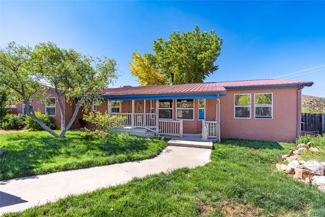 12 Apache Ridge Road, Santa Fe, NM 87505