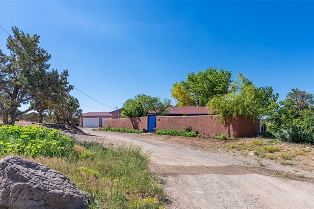 12 Apache Ridge Road, Santa Fe, NM 87505