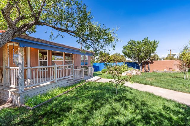 12 Apache Ridge Road, Santa Fe, NM 87505