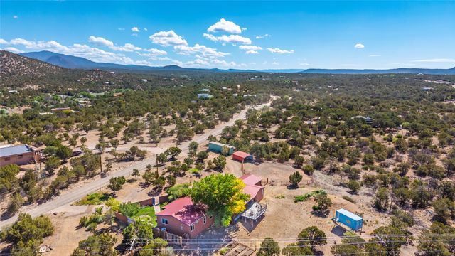 12 Apache Ridge Road, Santa Fe, NM 87505