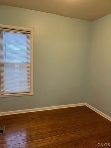 928 Kirkpatrick Street North, Syracuse, NY 13208