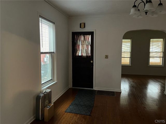 928 Kirkpatrick Street North, Syracuse, NY 13208