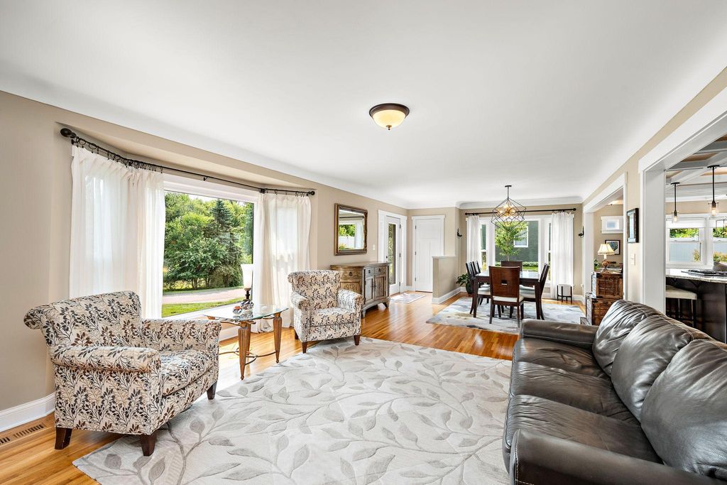 2005 Kenwood Drive W, Maplewood, MN 55117 — photo 5