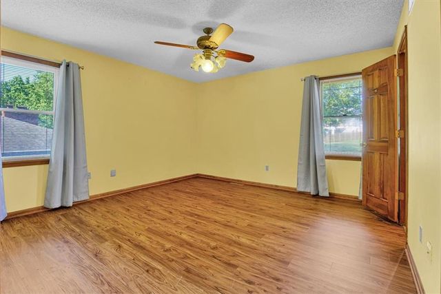 2006 Joy Street, Excelsior Springs, MO 64024