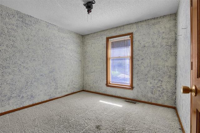 2006 Joy Street, Excelsior Springs, MO 64024