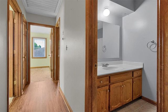 2006 Joy Street, Excelsior Springs, MO 64024