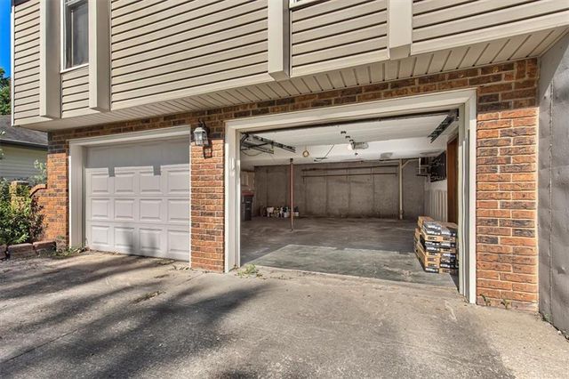 2006 Joy Street, Excelsior Springs, MO 64024