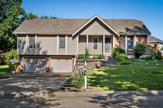 2006 Joy Street, Excelsior Springs, MO 64024