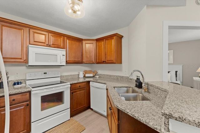 898 BAYBREEZE WAY 880, New Smyrna Beach, FL 32169