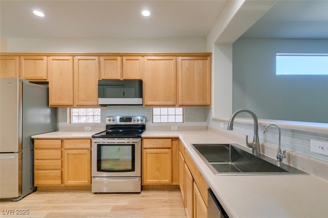 590 Mountain Links Drive, Henderson, NV 89012