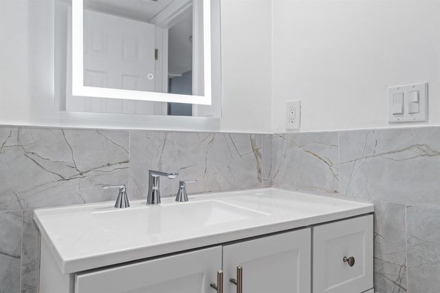 3580 S Ocean Boulevard 8b, South Palm Beach, FL 33480
