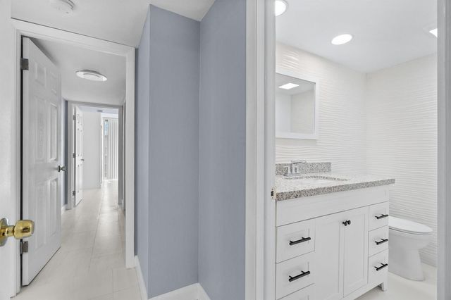 3580 S Ocean Boulevard 8b, South Palm Beach, FL 33480