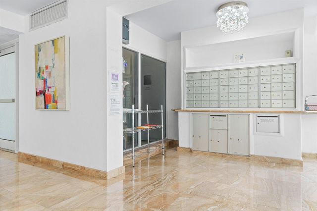 3580 S Ocean Boulevard 8b, South Palm Beach, FL 33480