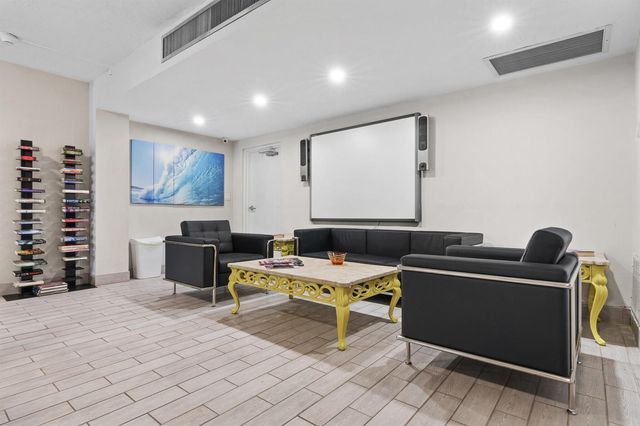 3580 S Ocean Boulevard 8b, South Palm Beach, FL 33480