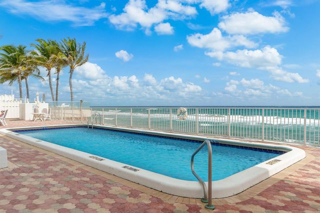 3580 S Ocean Boulevard 8b, South Palm Beach, FL 33480