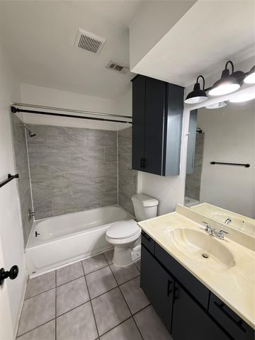 13319 Forest Knoll Drive, Houston, TX 77049