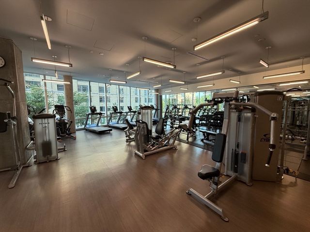 188 Brookline Ave 27G, Boston, MA 02215