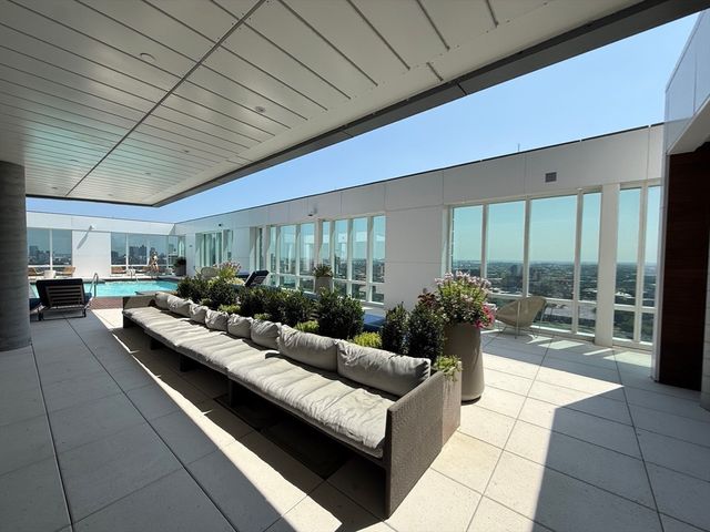 188 Brookline Ave 27G, Boston, MA 02215