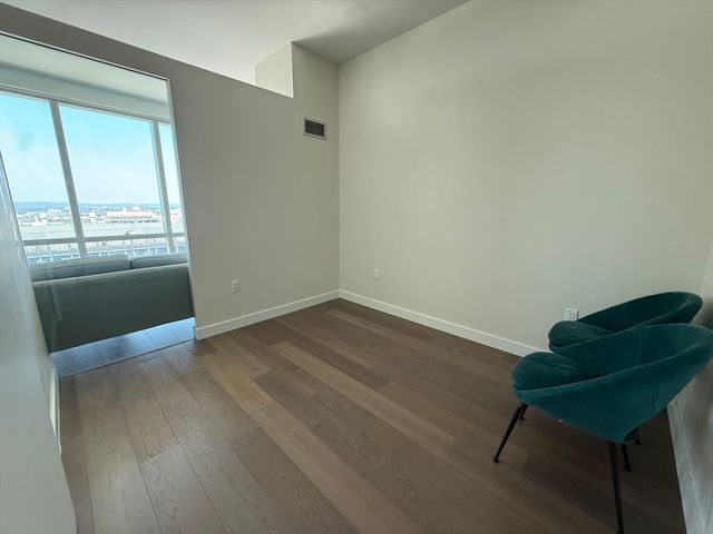 188 Brookline Ave 27G, Boston, MA 02215