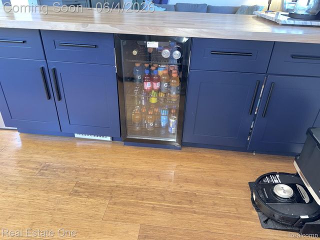 311 W Brockton Avenue, Madison Heights, MI 48071