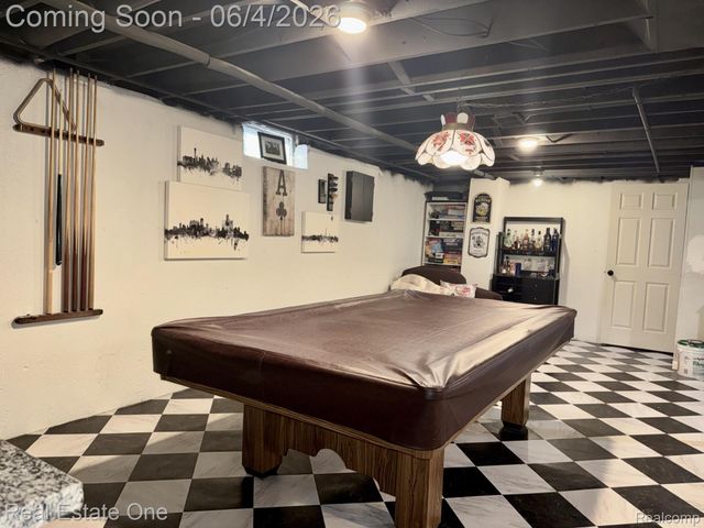 311 W Brockton Avenue, Madison Heights, MI 48071