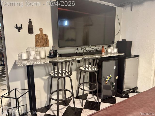 311 W Brockton Avenue, Madison Heights, MI 48071