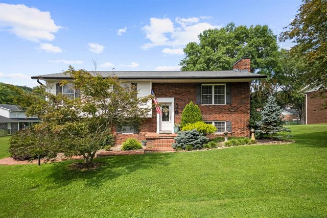 24 Michael Street, Scott Depot, WV 25560