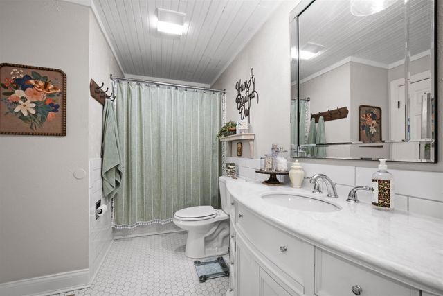 24 Michael Street, Scott Depot, WV 25560