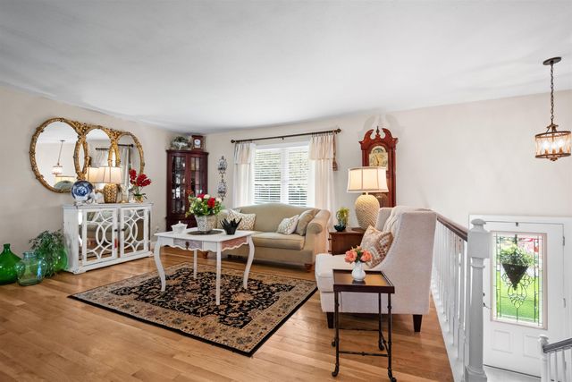 24 Michael Street, Scott Depot, WV 25560