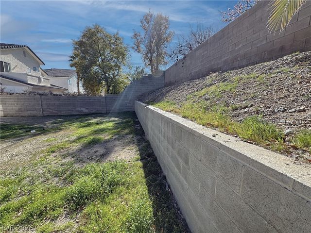 7417 Flat Rock Street, Las Vegas, NV 89131