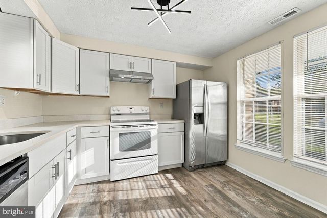 8 VICTORIA MANOR CT, Sicklerville, NJ 08081
