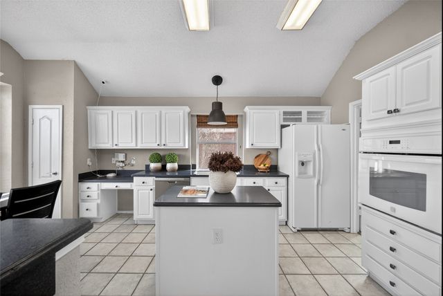 2802 Pecan Meadow Drive, Garland, TX 75040