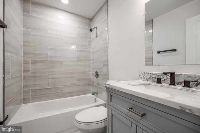 2824 ASHLAND AVE, Baltimore, MD 21205
