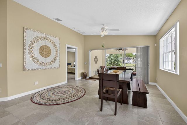8269 Saint Johns Court, Wellington, FL 33414