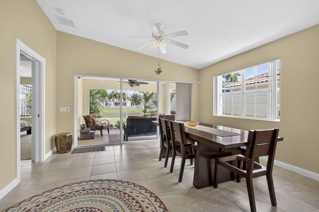 8269 Saint Johns Court, Wellington, FL 33414