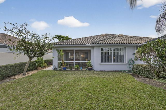8269 Saint Johns Court, Wellington, FL 33414