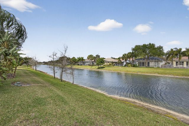 8269 Saint Johns Court, Wellington, FL 33414