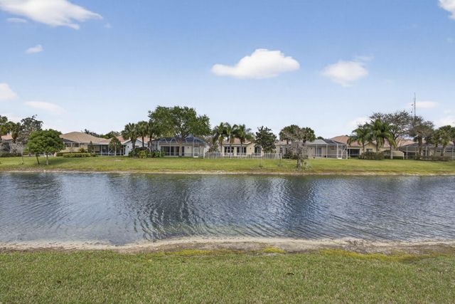 8269 Saint Johns Court, Wellington, FL 33414