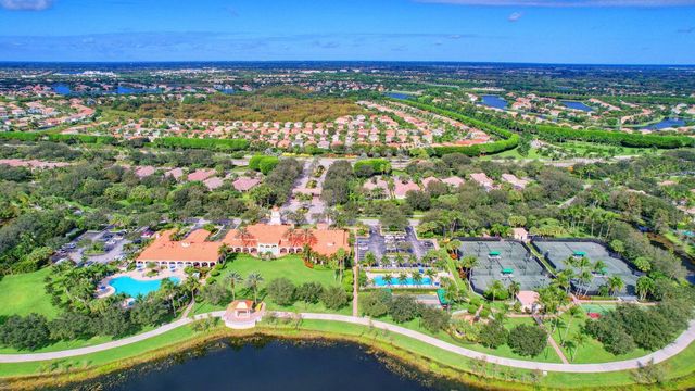 8269 Saint Johns Court, Wellington, FL 33414