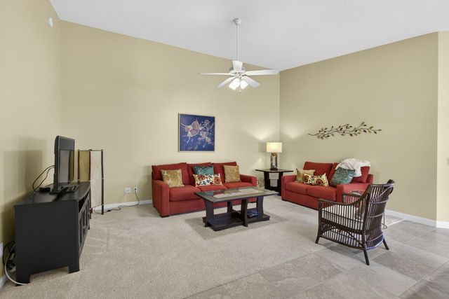 8269 Saint Johns Court, Wellington, FL 33414