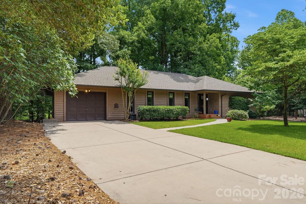 6 Catawba Ridge Court 6, Lake Wylie, SC 29710
