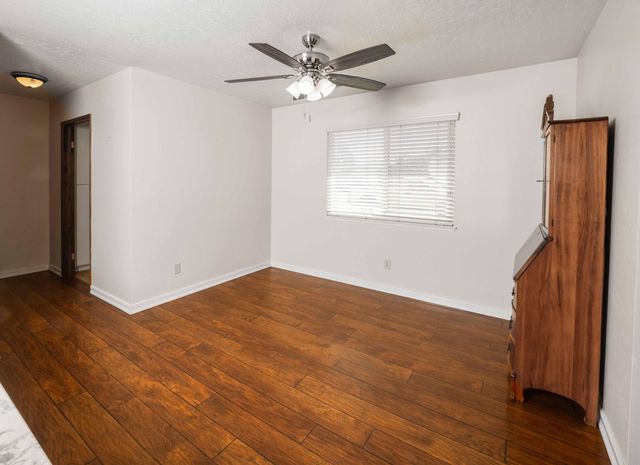 3116 W Beech Avenue, Visalia, CA 93277