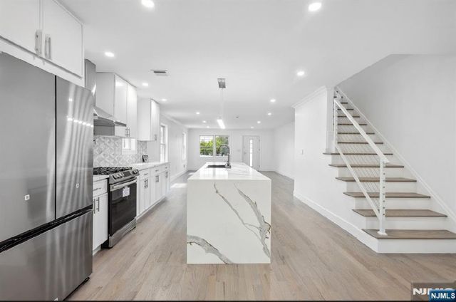 163 Kipp Avenue, Hasbrouck Heights, NJ 07604