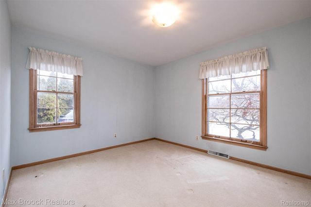 138 S Cranbrook Cross Road, Bloomfield Hills, MI 48301