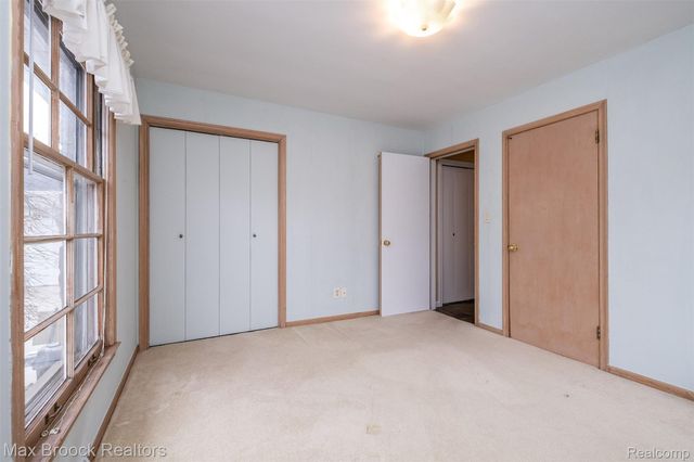 138 S Cranbrook Cross Road, Bloomfield Hills, MI 48301